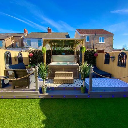 New…The Hottub House Blackpool Pleasure Beach Exterior foto