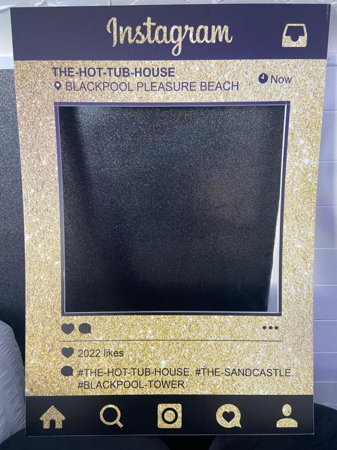 New…The Hottub House Blackpool Pleasure Beach Exterior foto