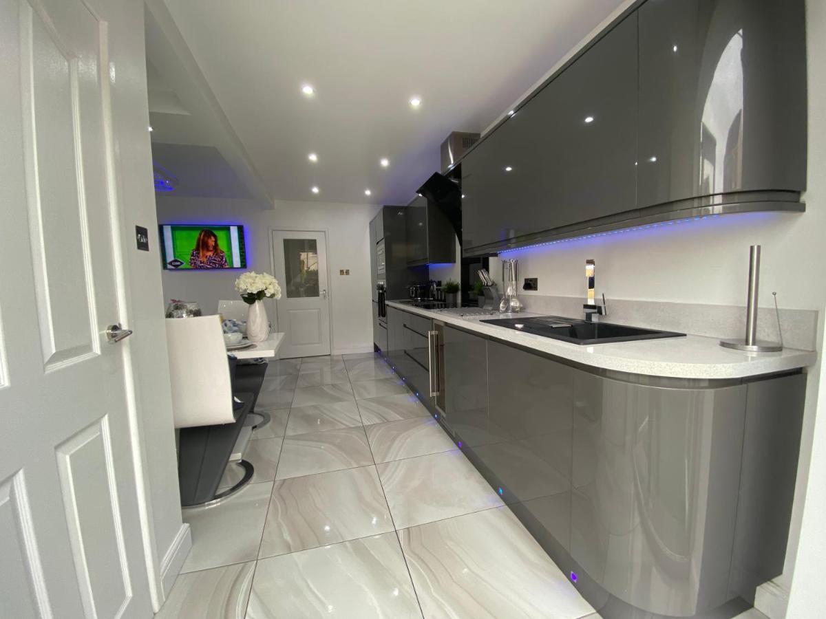 New…The Hottub House Blackpool Pleasure Beach Exterior foto